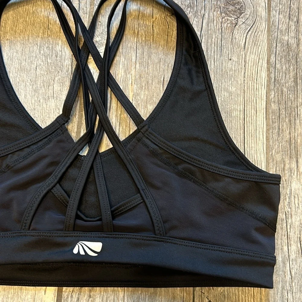 Marika Strappy Sports Bra medium black womens